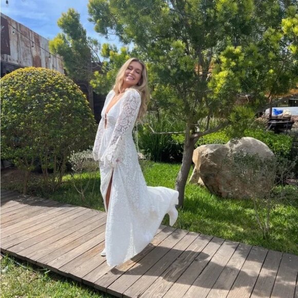 For Love & Lemons | Lace Frances Maxi Dress in White Size Large $395 - Picture 3 of 13